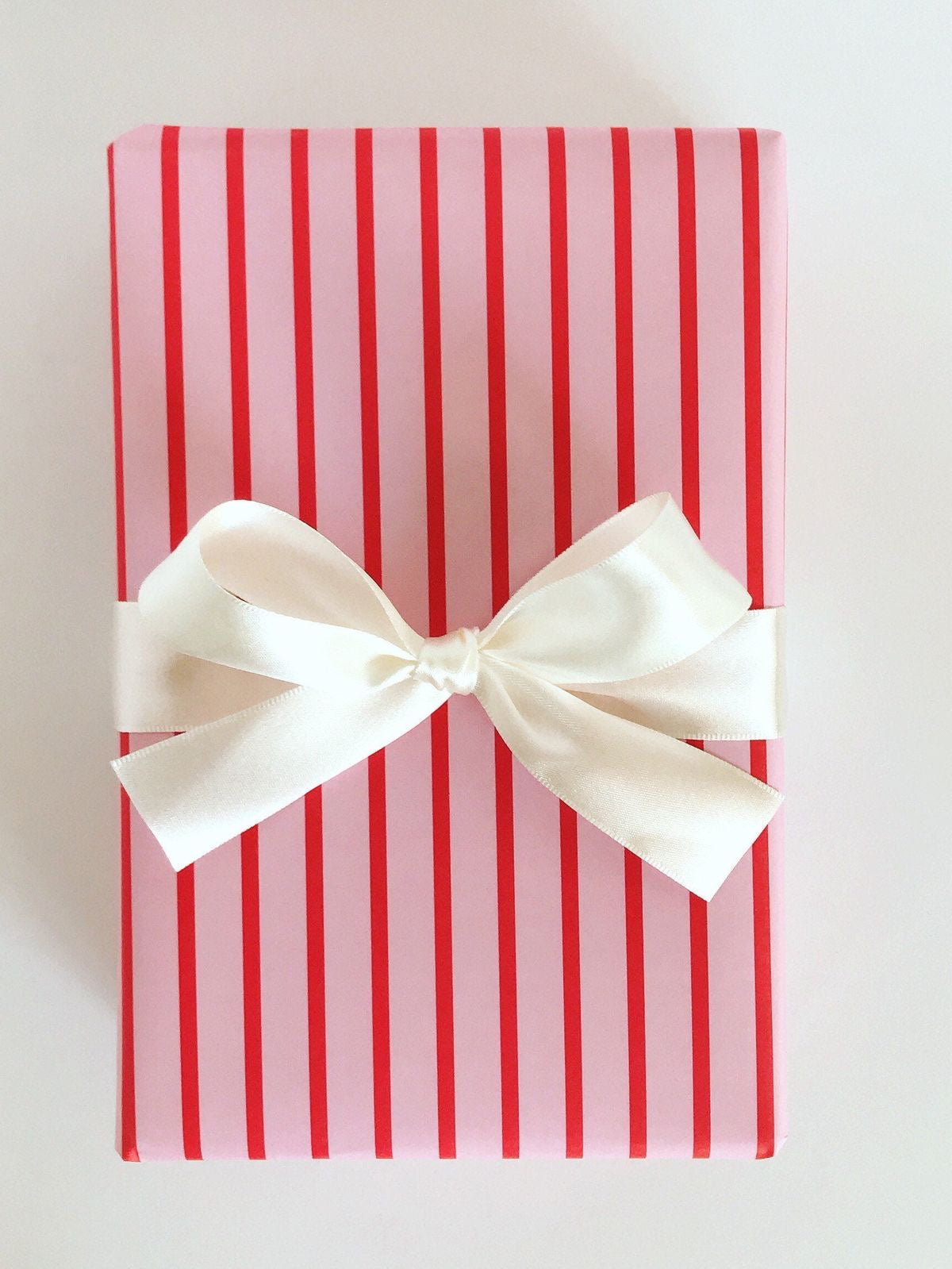 THE GIFT GUIDE
