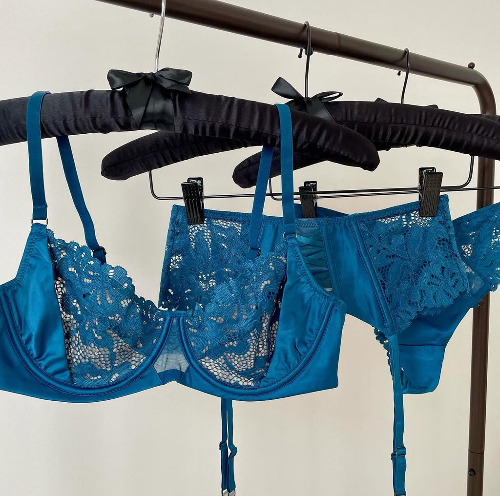 Veil & Vow Set – Truth or Dare Intimates