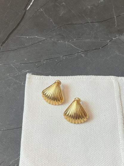 Gold SeaShell Stud Earrings